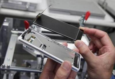 手机换屏价格“雾里看花”？维修时需谨慎